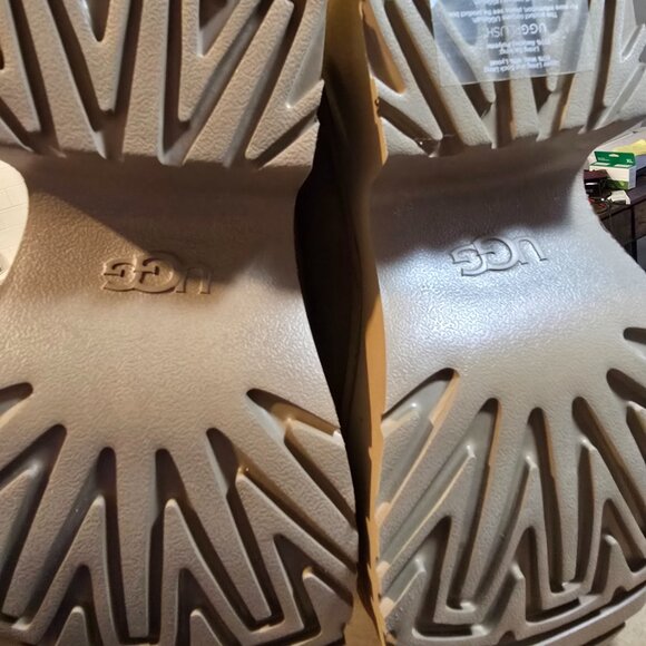 UGG Classic Ultra Mini New Heights Chestnut Suede Boot 1158311 Women's Size 9 - Picture 9 of 10